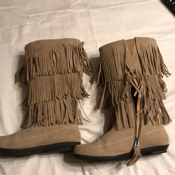 wide width fringe boots